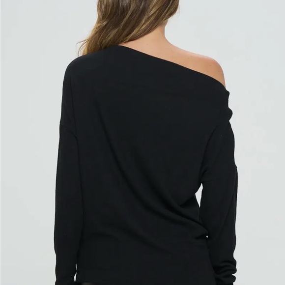 NWT Renee C. Black Off-Shoulder Sweater - Picture 4 of 5
